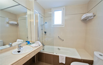 Habitacion Doble con Terraza Hotel Ganivet Madrid
